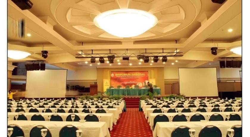 Hotel Banjarmasin International Zewnętrze zdjęcie